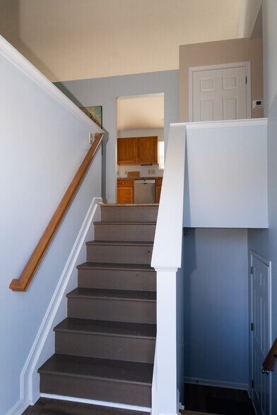 Building Photo - 485 Colby Ct