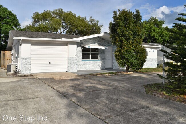 Primary Photo - 2 br, 1.5 bath House - 10930 Norwood Av