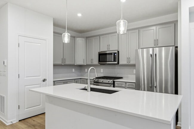 Building Photo - 538 Penwell Dr