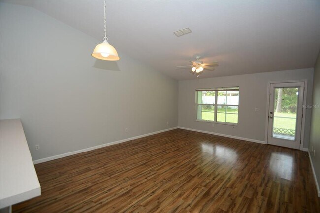 Building Photo - 37 Eton Ln
