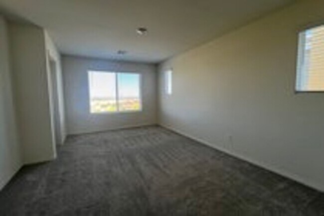 Building Photo - MUST SEE 3 Bedroom Home near Lone Mountain!