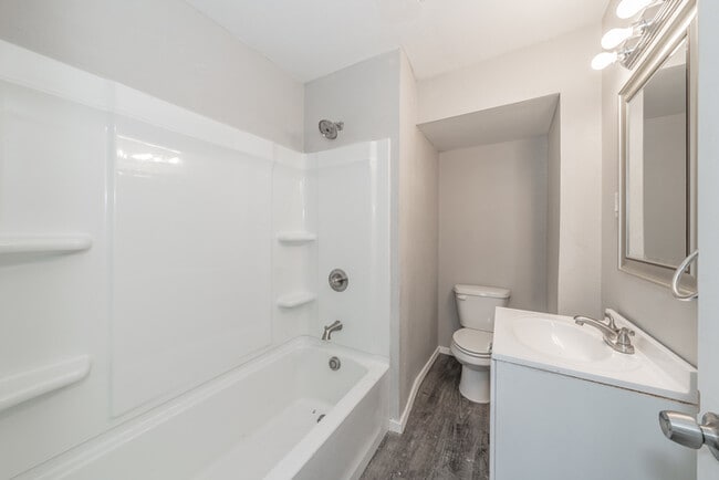 Building Photo - 2914 Scottsbluff Dr