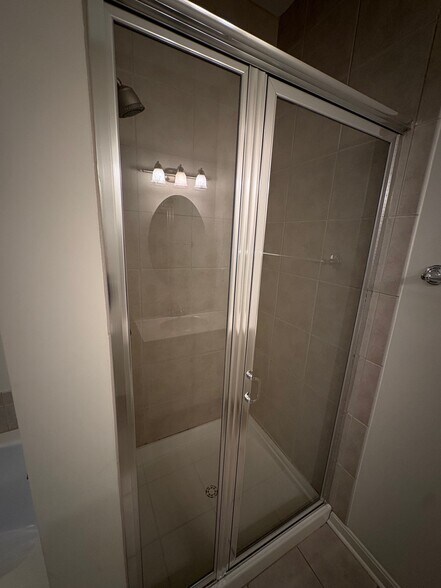 Master Bathroom - 4127 Ballard Ave