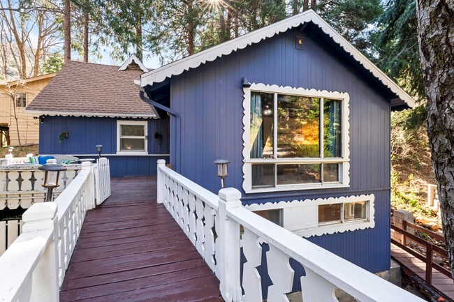 Building Photo - 407 S Dart Canyon Rd