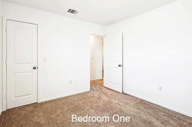 Building Photo - 7108 Spotted Leaf Wy