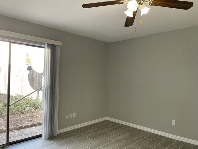 Building Photo - 6401 Deihl Rd