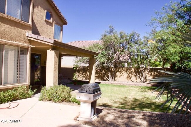 Building Photo - 7203 W Trails Dr