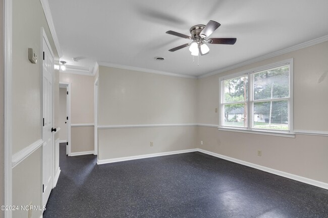 Building Photo - 531 Williams St