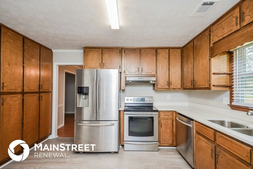 Building Photo - 3871 Partridge Pl SW