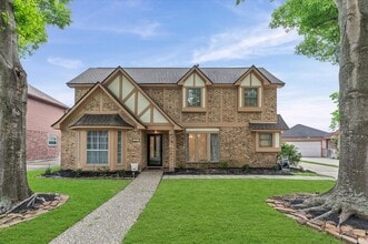 Building Photo - 110 Shadow Wood Dr