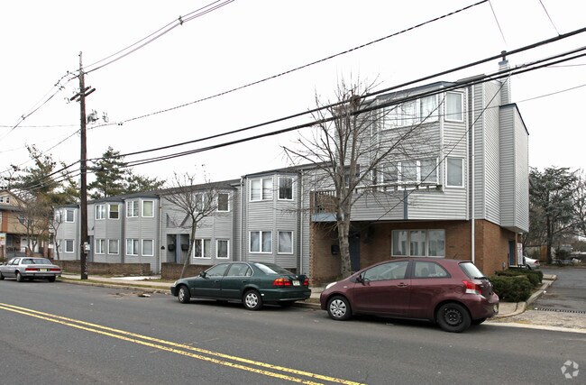 Building Photo - 24-28 Courtland St