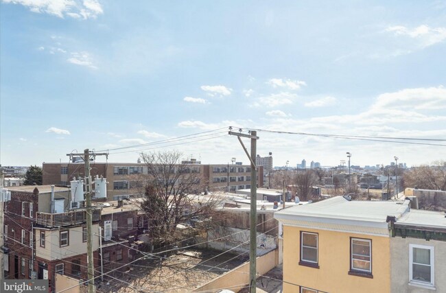 Building Photo - 415 W York St