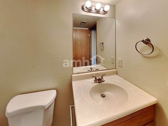Building Photo - 1350 Randan Drive
