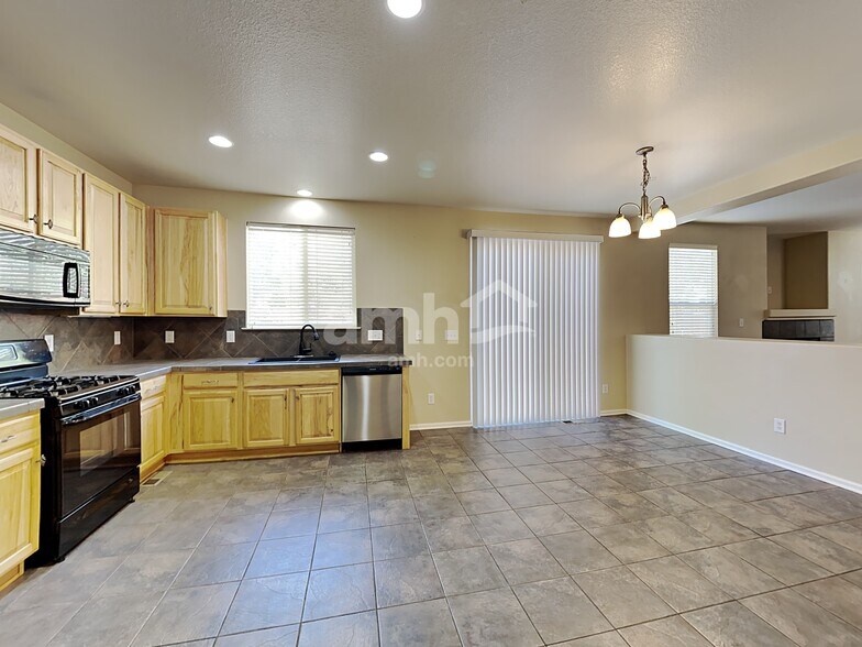 Building Photo - 451 Baler Ct