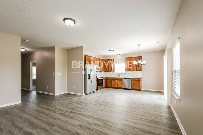 Building Photo - 1406 Graybark St