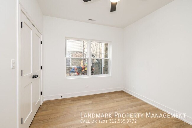 Building Photo - 1726 W Cullerton St