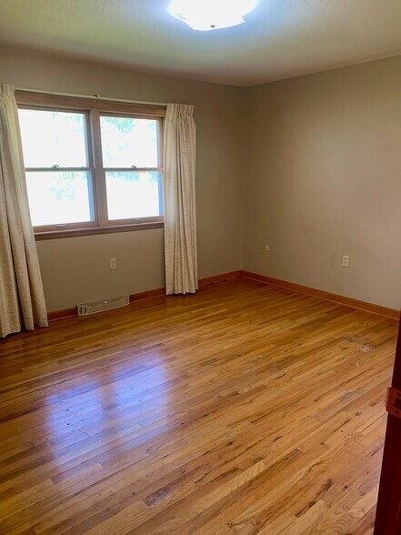 Bedroom 2 - 2304 N Sycamore St