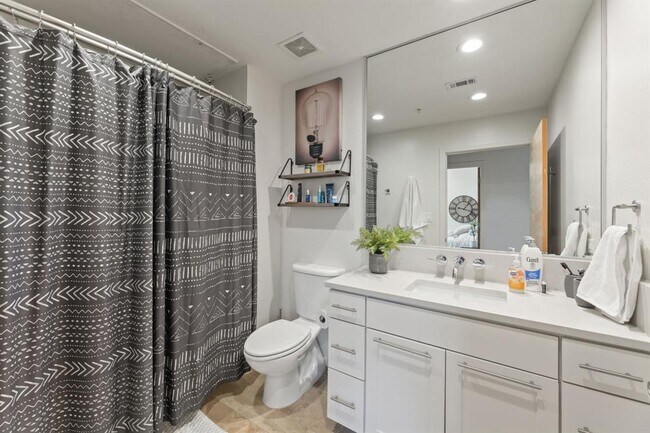 Building Photo - 1600 Barton Springs Rd