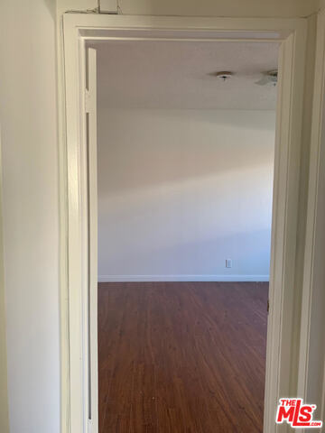 Building Photo - 832 S Gramercy Pl