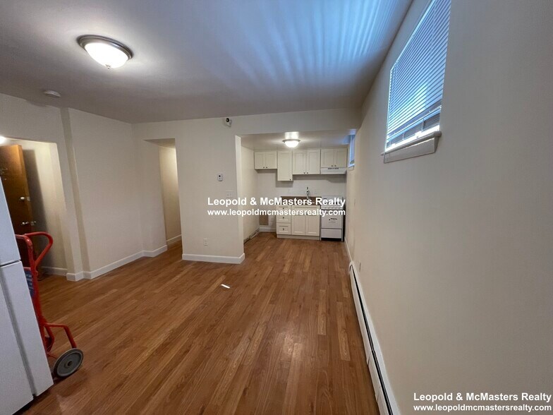 Primary Photo - 74 Chester St