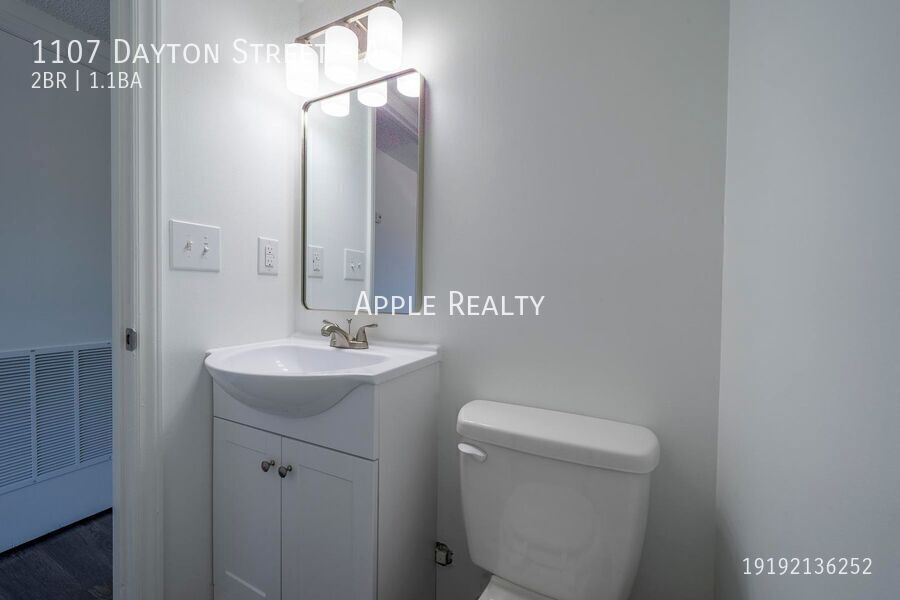 Building Photo - 1107 Dayton St