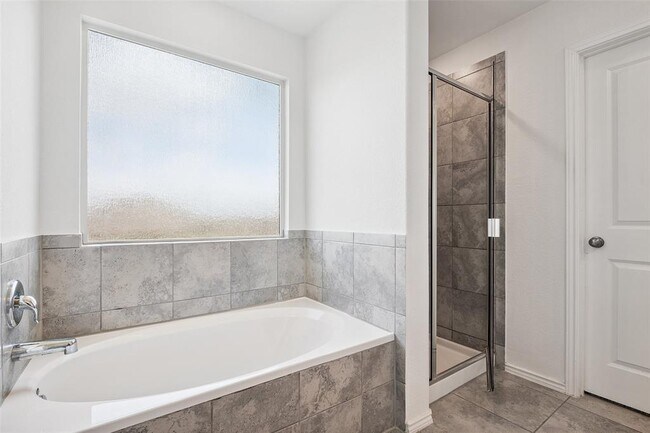 Building Photo - 105 Canley Lp