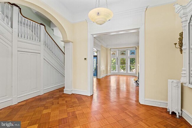 Building Photo - 2444 Eutaw Pl