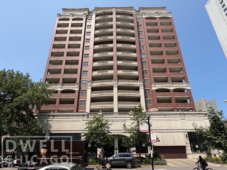 Building Photo - 828 W Grace St