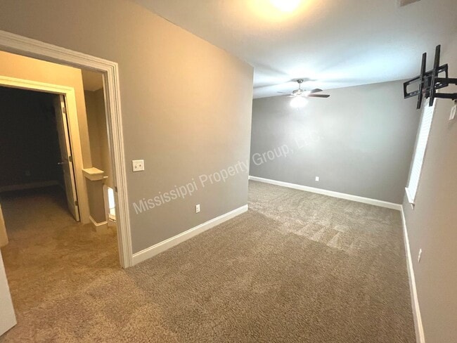 Building Photo - 4BR/4.5BA For Rent