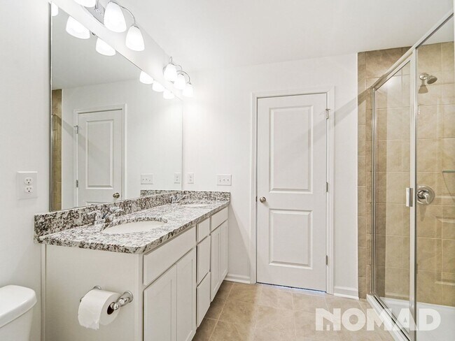 Building Photo - Spring deal : 500$ rewards for a 15 month rental lease - Elegant  3br/2.5 bath Townhome available...