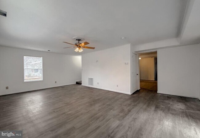 Building Photo - 35972 Washington Ave