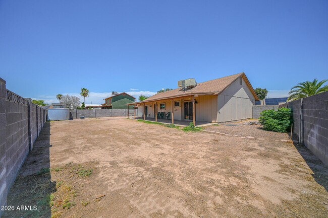 Building Photo - 9315 E Dallas St