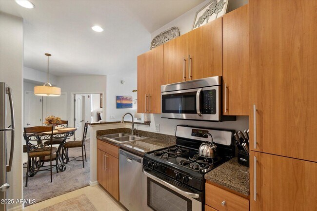 Building Photo - 6900 E Princess Dr