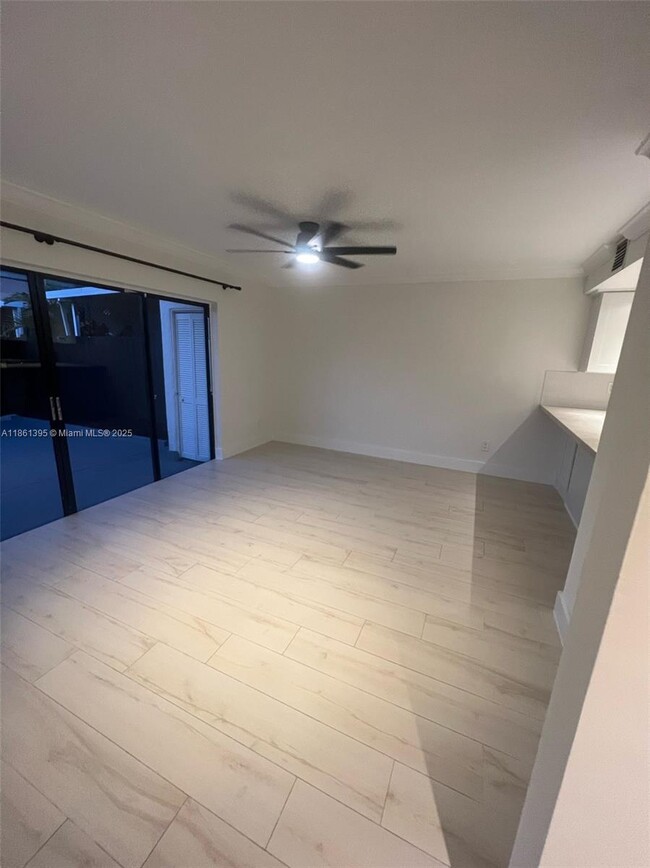 Building Photo - 1122 SW 87th Ave