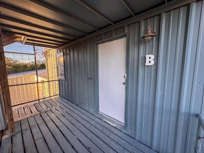 Building Photo - 1050 FM970