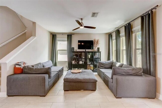 Building Photo - 2514 W Douglas St