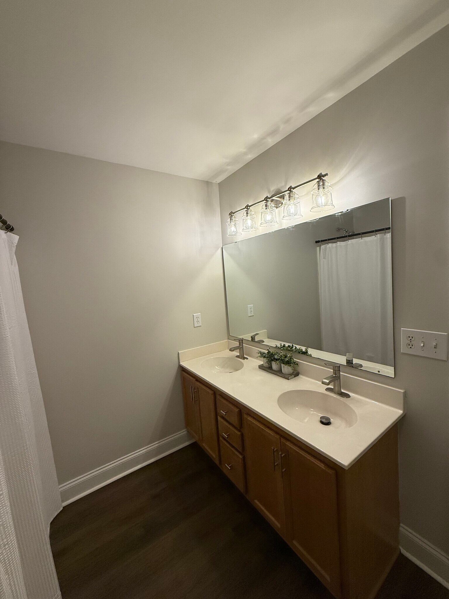 Master bath - 137 High Ridge Rd