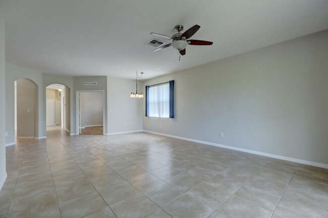 Building Photo - 9516 SW Flowermound Cir