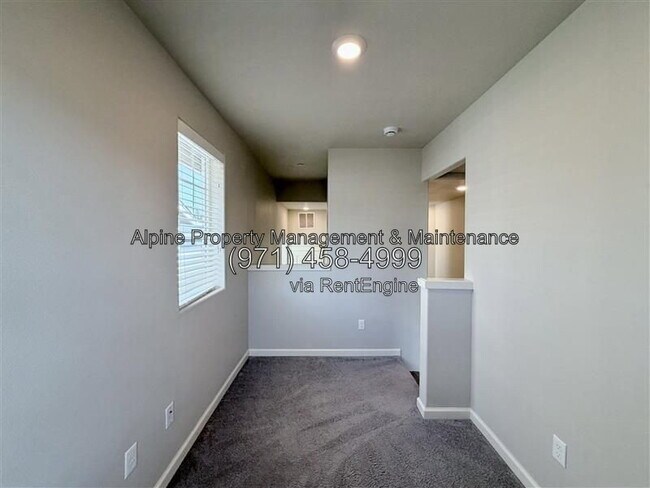 Building Photo - 14229 SW 169th Ave