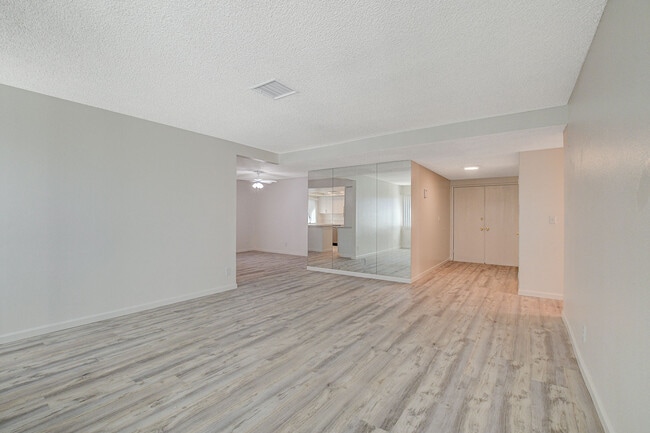 Building Photo - 2809 Northam St