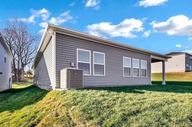 Building Photo - 2364 Woodmeadow Dr