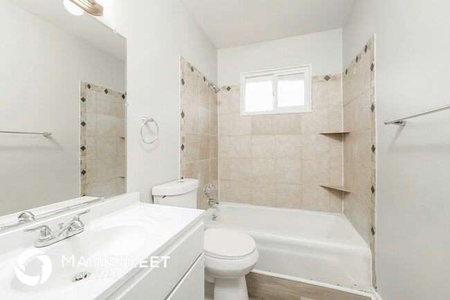 Building Photo - 6302 E 140th Terrace