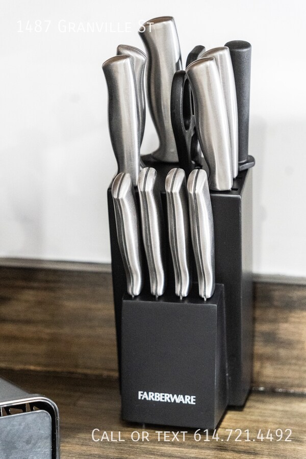 Building Photo - 1487 Granville St