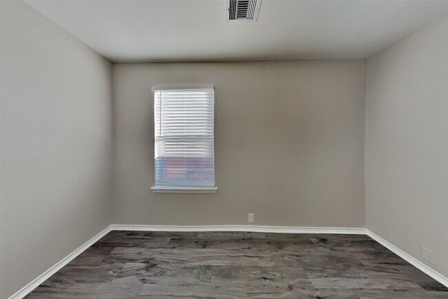 Building Photo - 19923 Juniper Berry Dr