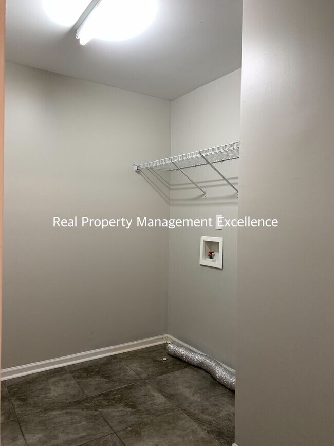 Building Photo - Amazingly Spacious Residence, Available In...