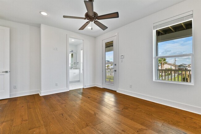 Building Photo - 4006 Fort Bend Dr