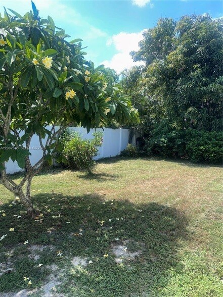 Building Photo - 22745 SW 65th Way