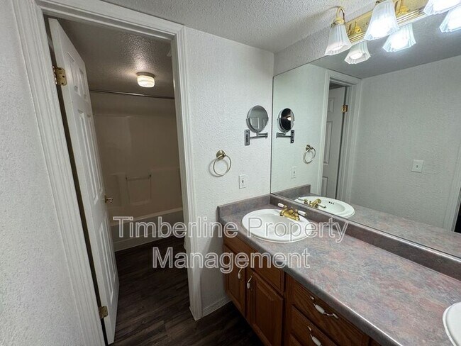 Building Photo - 3758 Pony Tracks Dr