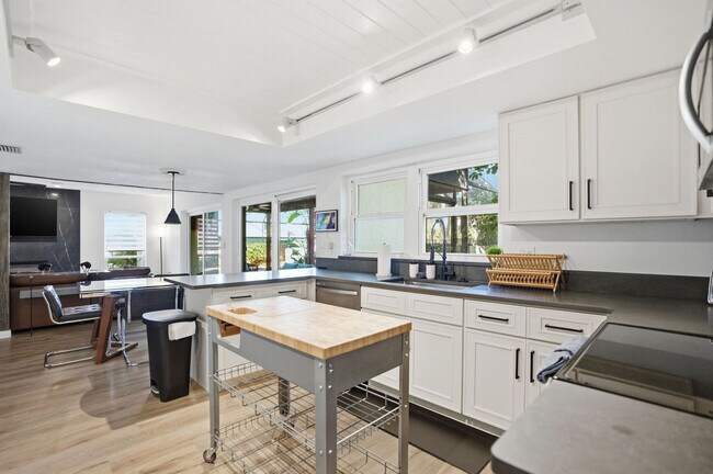 Building Photo - 13609 Heritage Way