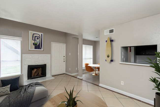 Building Photo - Chestnut Hill